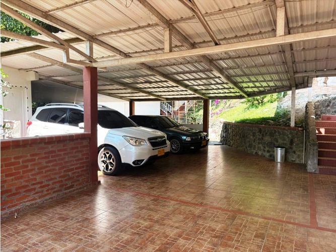 Casa de 6 alcobas en venta en La Buitrera, Cali, 520 m² · foto 4 de 24
