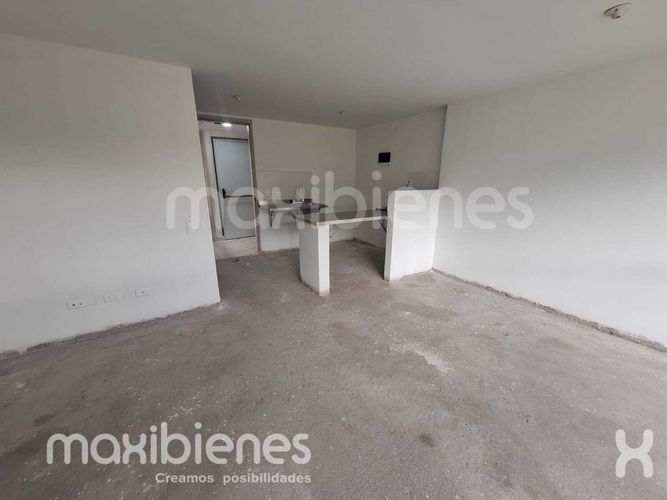 Apartamento de 3 alcobas en venta en Holanda, Sabaneta, 70 m² · foto 3 de 14