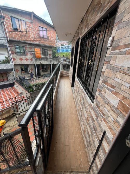 Casa de 3 alcobas en venta en Doce De Octubre No.1, Medellín, 73 m² · foto 8 de 24
