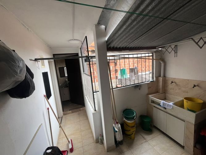 Casa de 3 alcobas en venta en Doce De Octubre No.1, Medellín, 73 m² · foto 17 de 24