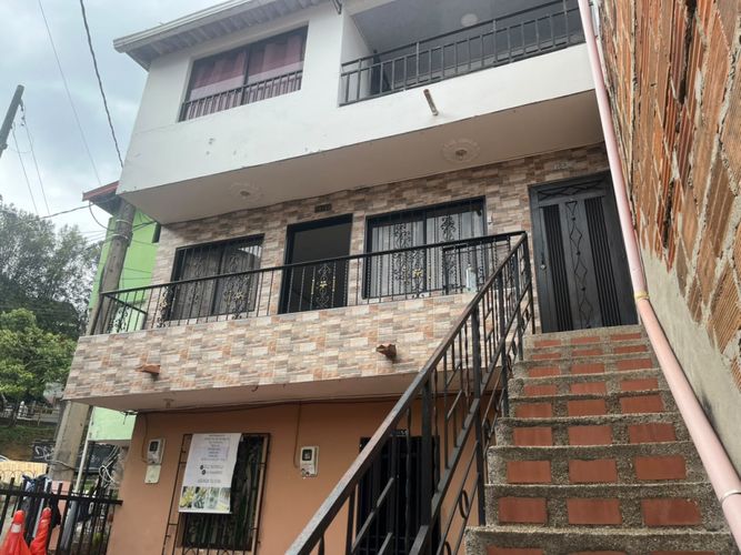 Casa de 3 alcobas en venta en Doce De Octubre No.1, Medellín, 73 m² · foto 24 de 24