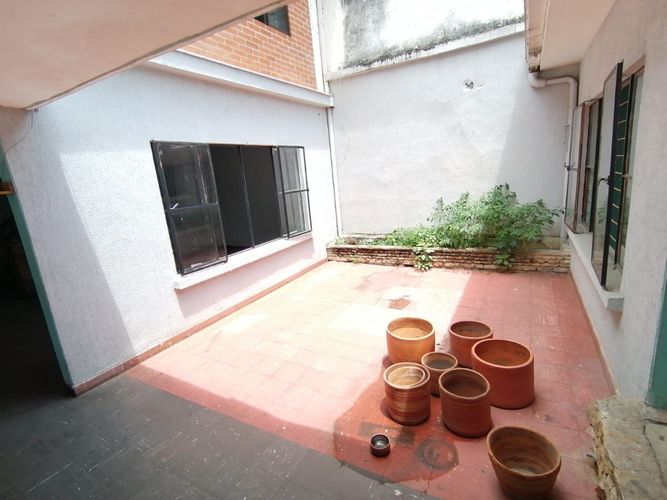 Casa de 8 alcobas en venta en Champagnat, Cali, 375 m² · foto 10 de 24