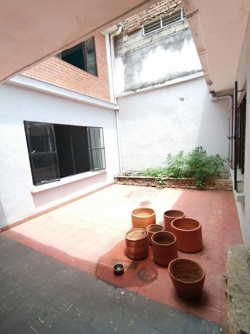 Casa de 8 alcobas en venta en Champagnat, Cali, 375 m² · foto 11 de 24
