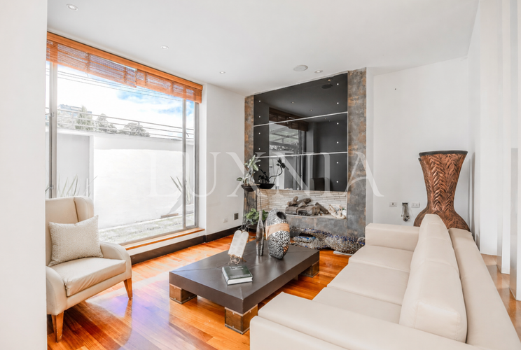Casa de 5 alcobas en venta en Santa Barbara Alta, Bogotá, 905 m² · foto 5 de 20
