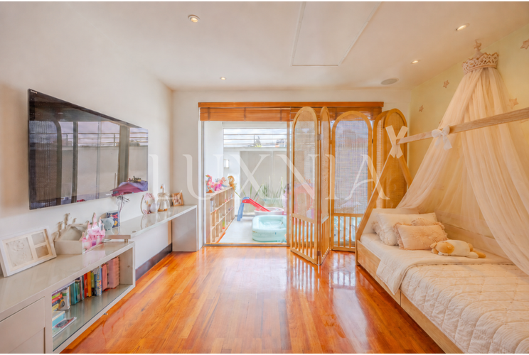 Casa de 5 alcobas en venta en Santa Barbara Alta, Bogotá, 905 m² · foto 14 de 20