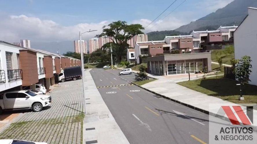 Casa de 3 alcobas en venta en La Navarra, Bello, 140 m² · foto 12 de 14
