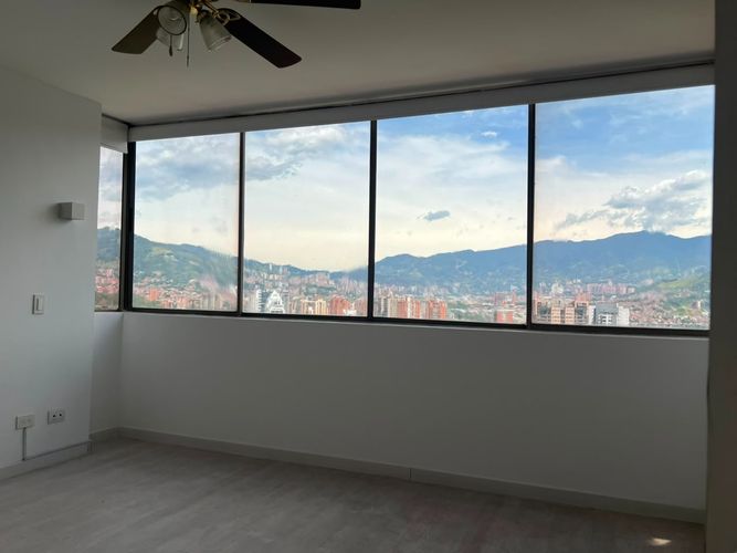 Apartamento de 4 alcobas en arriendo en El Poblado, Medellín, 160 m² · foto 14 de 18