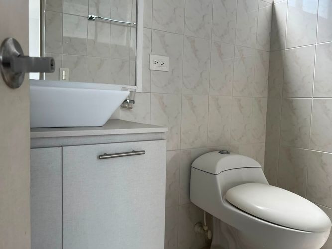 Apartamento de 4 alcobas en arriendo en El Poblado, Medellín, 160 m² · foto 15 de 18