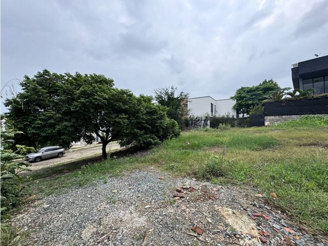 Lote en venta en Pance, Cali, 931 m² · foto 4 de 10