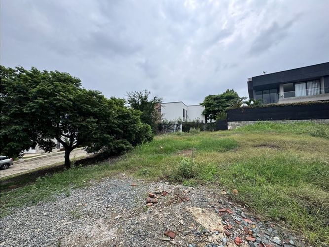 Lote en venta en Pance, Cali, 931 m² · foto 6 de 10