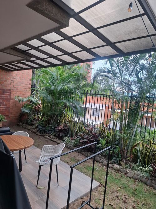 Casa de 2 alcobas en venta en Ciudad Jardin, Cali, 380 m² · foto 23 de 24