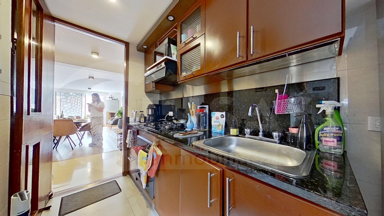 Apartamento en venta en Santa Barbara Central, Bogotá · foto 6 de 14