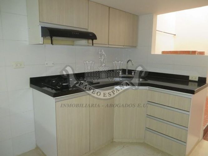 Casa de 6 alcobas en venta en Villa Piedra Del Sol, Floridablanca, 130 m² · foto 2 de 13