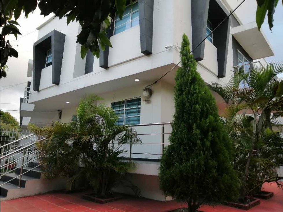 Casa en venta en Ciudad Jardin, Barranquilla · foto 2 de 24