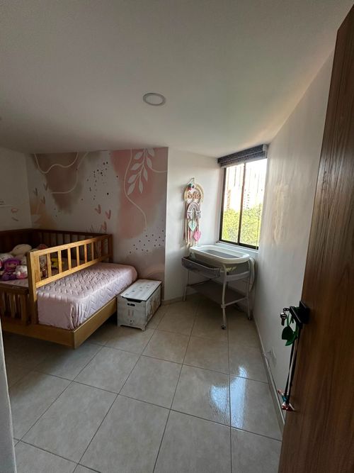Apartamento de 3 alcobas en venta en Loma De San Julian, Medellín, 78 m² · foto 18 de 24