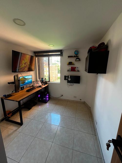 Apartamento de 3 alcobas en venta en Loma De San Julian, Medellín, 78 m² · foto 16 de 24