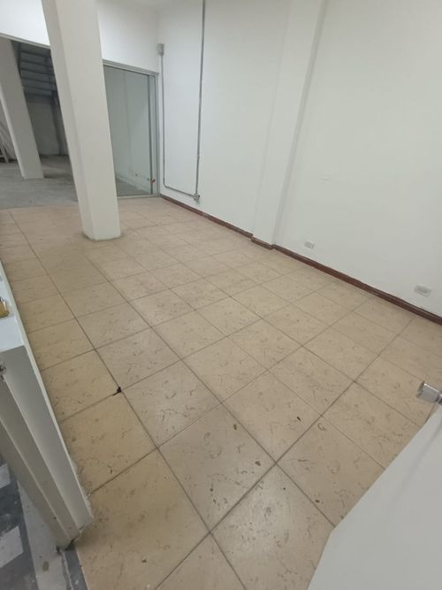 Local en arriendo en Colombia, Medellín, 350 m² · foto 4 de 11