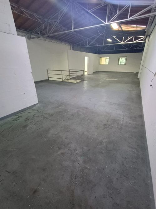 Local en arriendo en Colombia, Medellín, 350 m² · foto 5 de 11