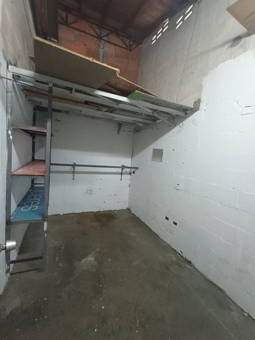 Local en arriendo en Colombia, Medellín, 350 m² · foto 6 de 11