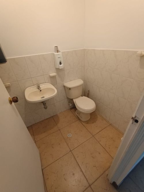 Local en arriendo en Colombia, Medellín, 350 m² · foto 10 de 11
