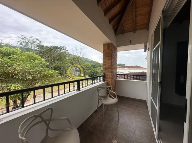 Casa de 4 alcobas en venta en Menzuly, Floridablanca, 524 m² · foto 15 de 24