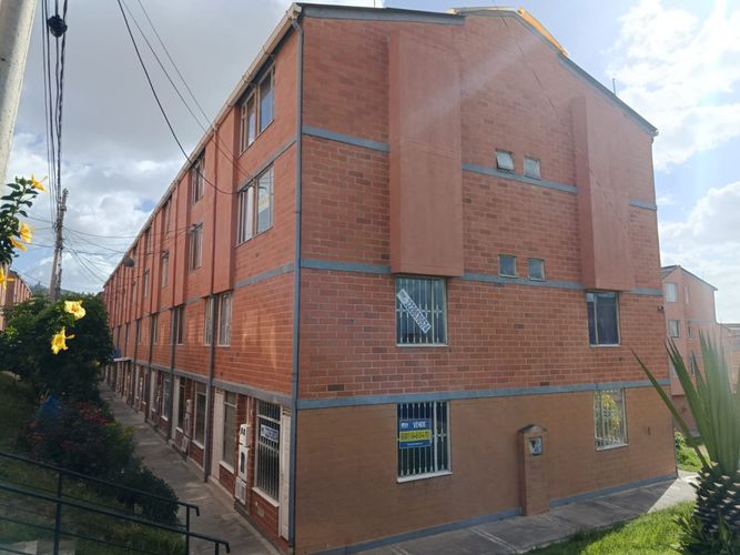 Casa de 3 alcobas en venta en San Mateo, Soacha, 53 m² · foto 2 de 19