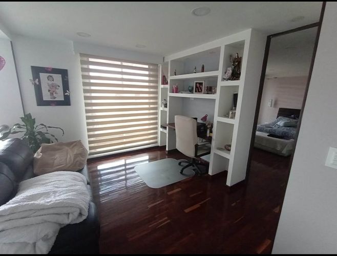 Apartamento de 3 alcobas en venta en La Felicidad, Bogotá, 147 m² · foto 3 de 10