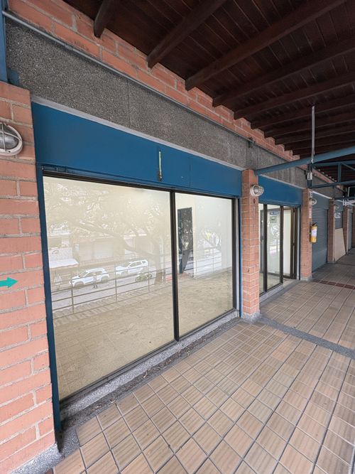 Local en arriendo en Manchester, Bello, 15 m² · foto 3 de 6