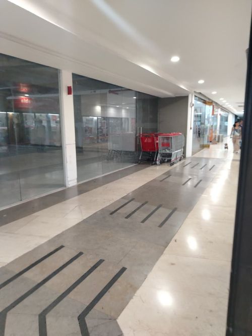 Local en arriendo en El Limonar, Cali, 250 m² · foto 2 de 9