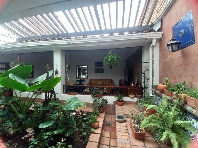 Casa de 4 alcobas en venta en San Antonio, Cali, 320 m² · foto 18 de 24