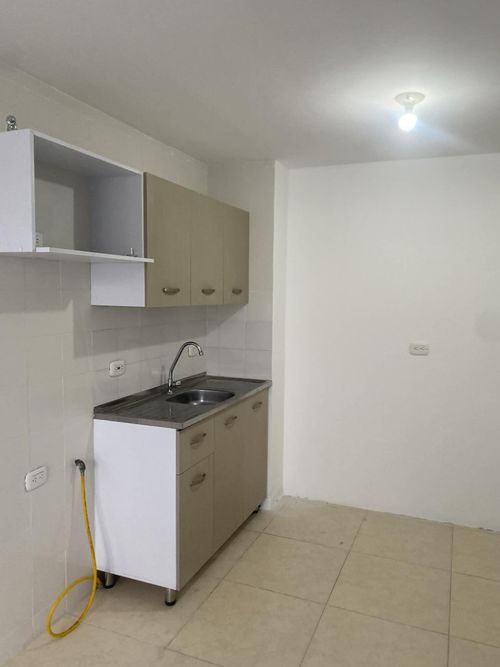 Apartamento de 2 alcobas en arriendo en Arroyohondo, Yumbo, 47 m² · foto 2 de 8