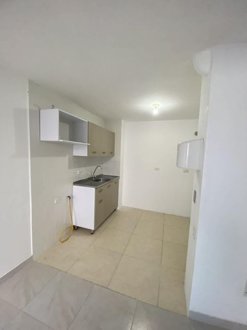 Apartamento de 2 alcobas en arriendo en Arroyohondo, Yumbo, 47 m² · foto 3 de 8