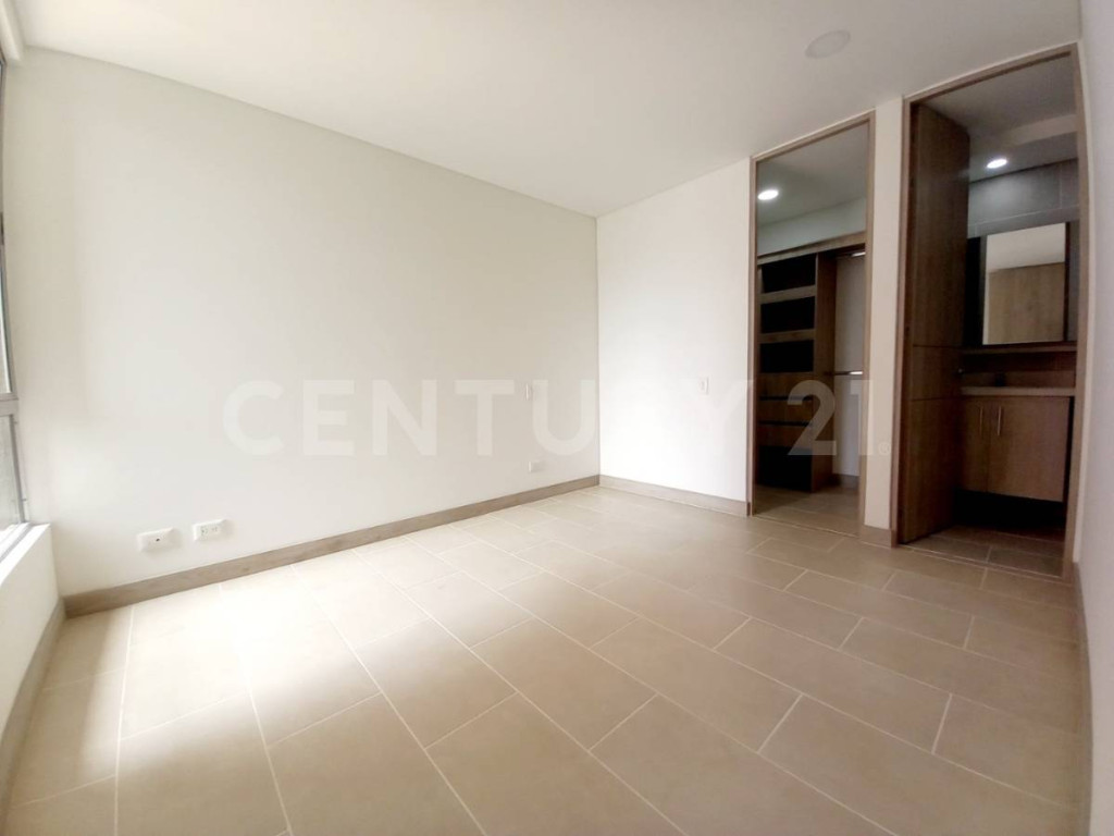 Apartamento en venta en Valle Del Lili, Cali · foto 7 de 24
