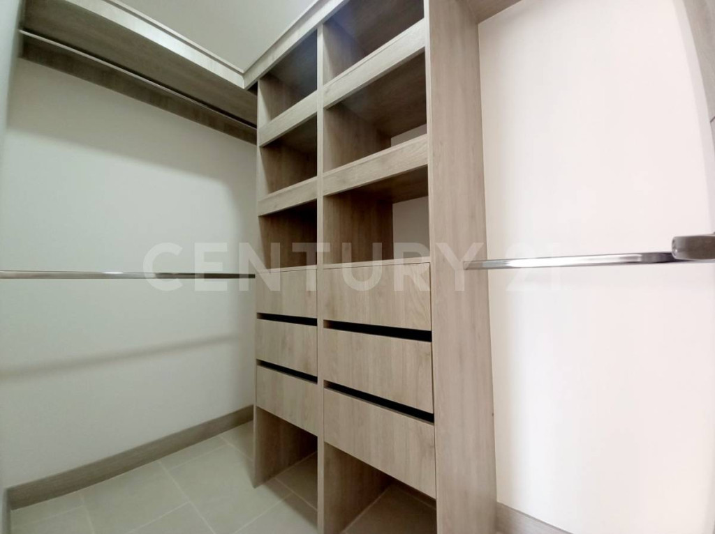 Apartamento en venta en Valle Del Lili, Cali · foto 10 de 24