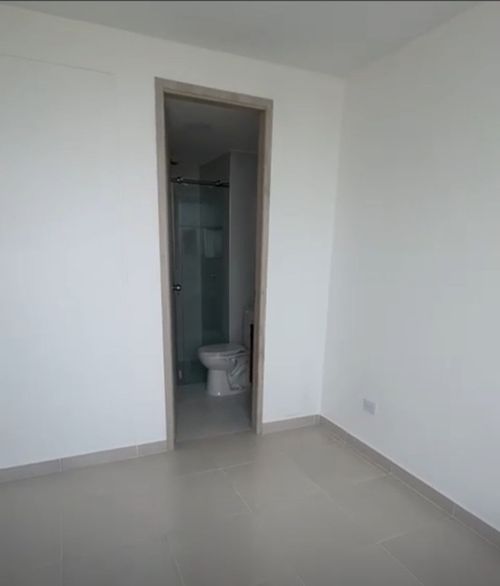 Apartamento de 3 alcobas en venta en Primero De Mayo, Cali, 52 m² · foto 3 de 7