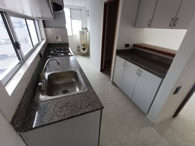 Apartamento de 3 alcobas en arriendo en Loma De Los Gonzalez, Medellín, 110 m² · foto 4 de 19