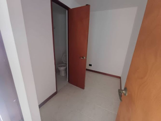 Apartamento de 3 alcobas en arriendo en Loma De Los Gonzalez, Medellín, 110 m² · foto 5 de 19