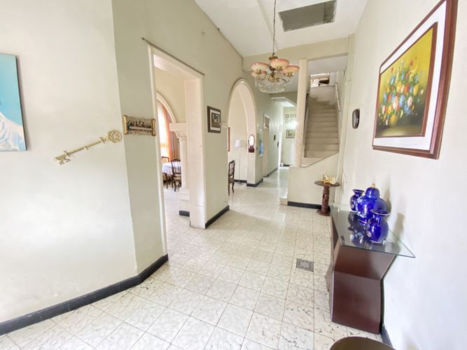 Casa de 6 alcobas en venta en El Cedro, Cali, 242 m² · foto 2 de 24