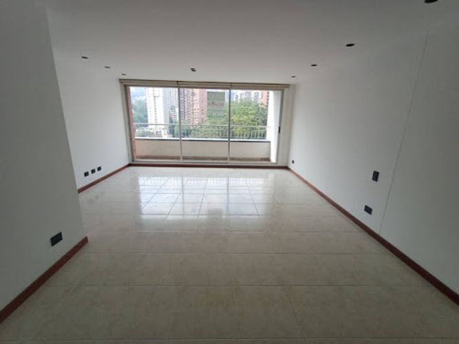 Apartamento de 3 alcobas en arriendo en Loma De Los Gonzalez, Medellín, 110 m² · foto 6 de 19