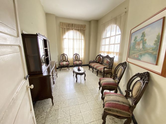 Casa de 6 alcobas en venta en El Cedro, Cali, 242 m² · foto 3 de 24