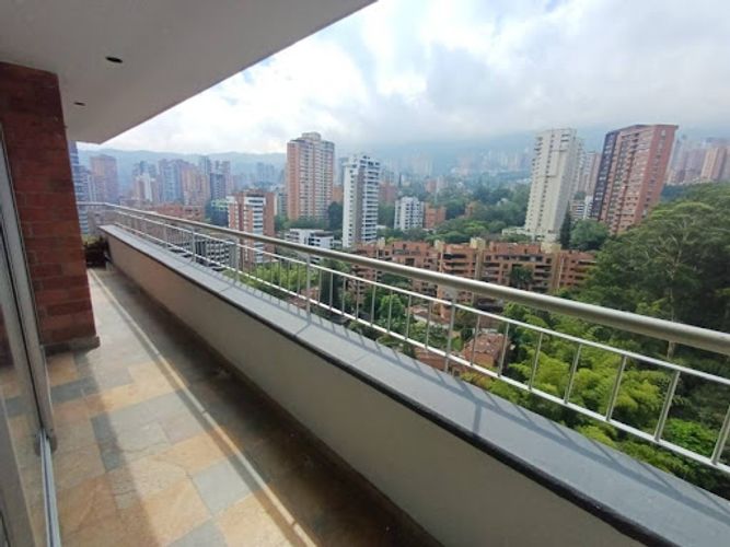 Apartamento de 3 alcobas en arriendo en Loma De Los Gonzalez, Medellín, 110 m² · foto 7 de 19