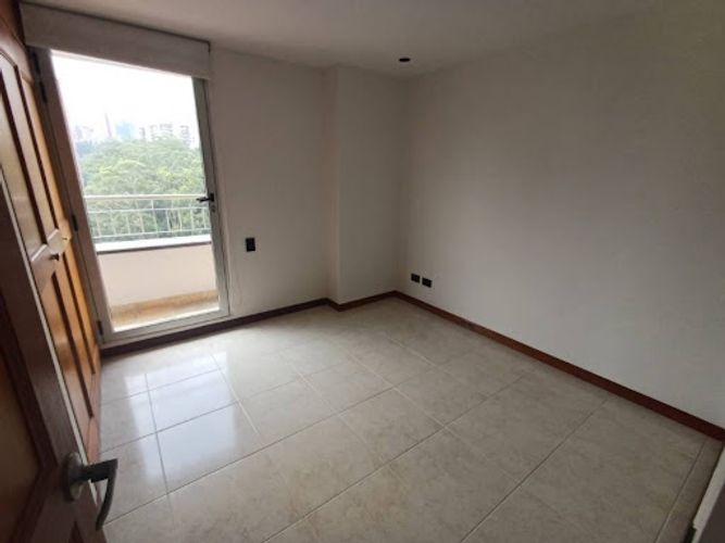 Apartamento de 3 alcobas en arriendo en Loma De Los Gonzalez, Medellín, 110 m² · foto 10 de 19