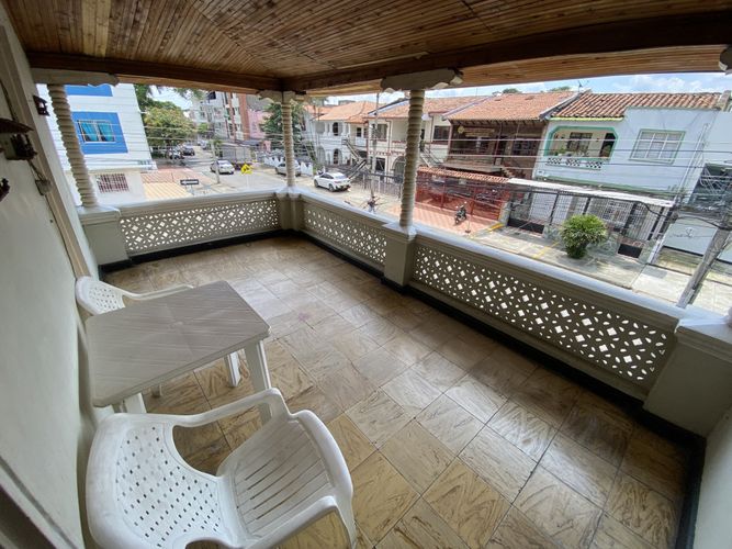 Casa de 6 alcobas en venta en El Cedro, Cali, 242 m² · foto 13 de 24