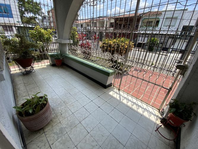Casa de 6 alcobas en venta en El Cedro, Cali, 242 m² · foto 24 de 24