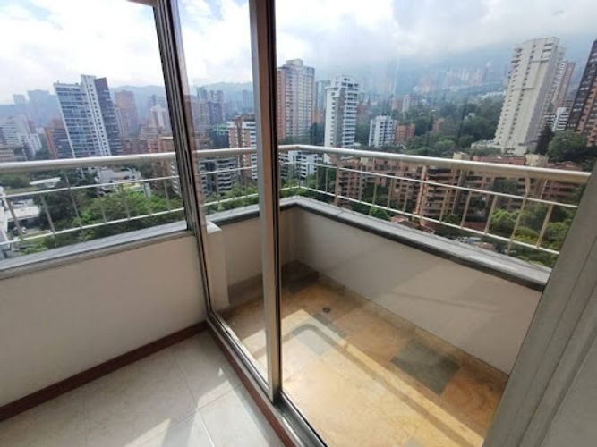 Apartamento de 3 alcobas en arriendo en Loma De Los Gonzalez, Medellín, 110 m² · foto 16 de 19