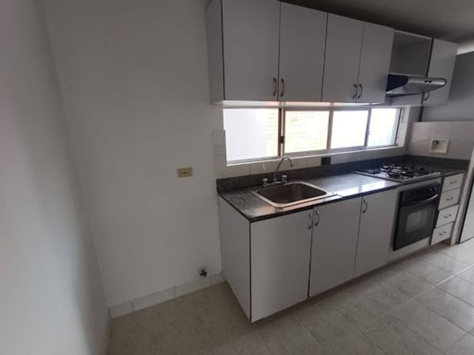 Apartamento de 3 alcobas en arriendo en Loma De Los Gonzalez, Medellín, 110 m² · foto 17 de 19