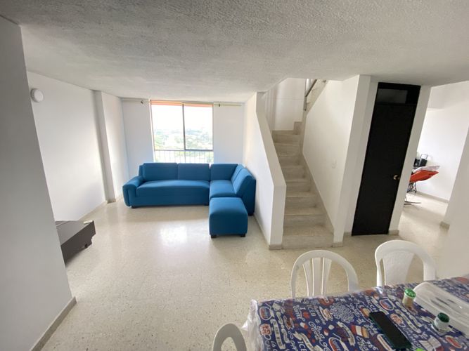 Apartamento de 3 alcobas en venta en Bosques Del Limonar, Cali, 121 m² · foto 2 de 17