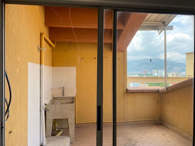 Apartamento de 3 alcobas en venta en Bosques Del Limonar, Cali, 121 m² · foto 10 de 17