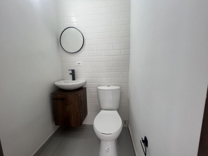 Oficina en arriendo en Santa Monica, Cali, 55 m² · foto 6 de 6