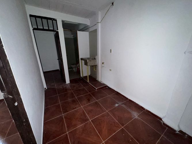 Edificio en venta en Benjamin Herrera, Cali, 250 m² · foto 5 de 16